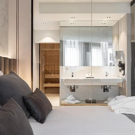Hotel Der Valk Congres & 4*
