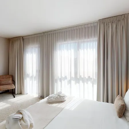 Der Valk Congres & ホテル 4*