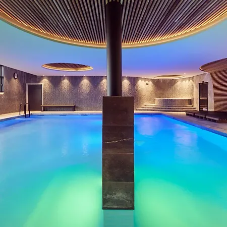 فندق Der Valk Congres & 4*