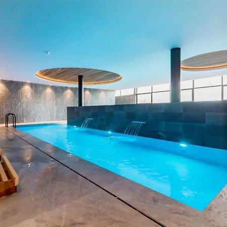 Der Valk Congres & Hotel 4*