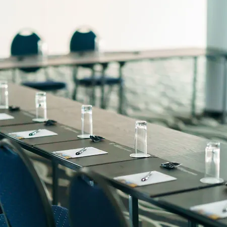 فندق Der Valk Congres &