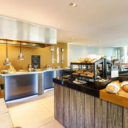 فندق Der Valk Congres & مونس