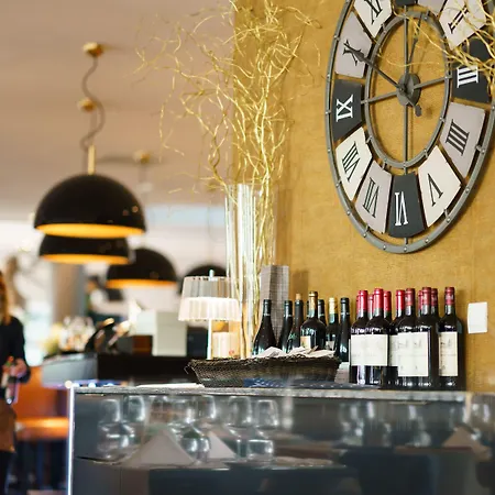 Der Valk Congres & ホテル