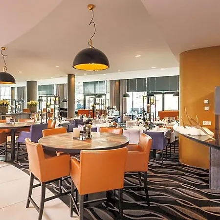 Der Valk Congres & Hotel 4*