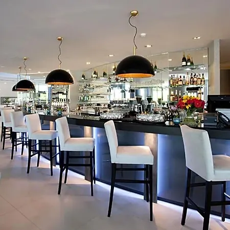 Der Valk Congres & Hotel 4*