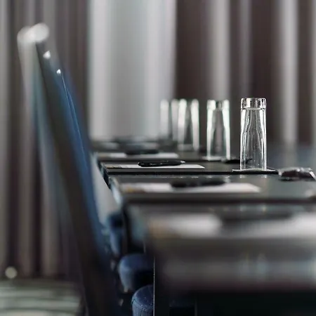 Der Valk Congres & فندق